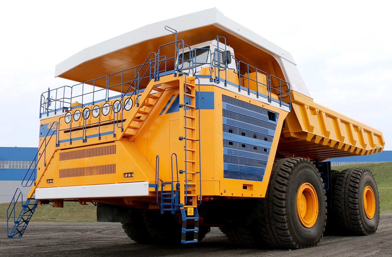 Como escolher o sistema de lubrificação certo para caminhões de mineração
